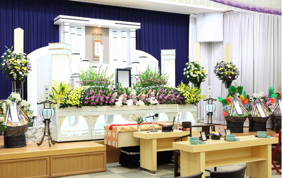 ご家族でのお葬式なら上原へ